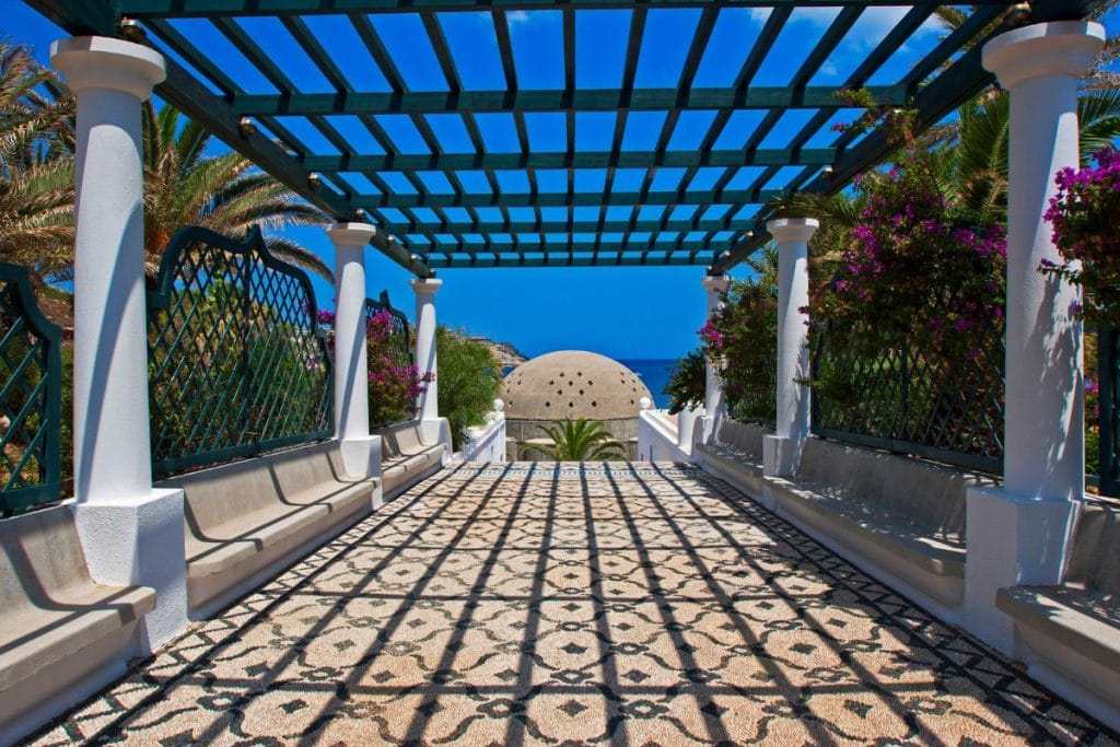 cruise in Rhodes 1 - Island Tour Rhodes By GoTixy